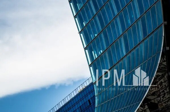 Office in Les Pennes-Mirabeau for sale Building Photo- Image 1 of 6