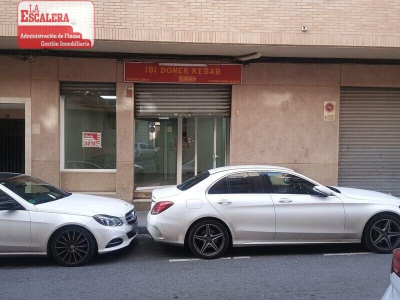 Commerce de détail dans Ibi, Alicante à louer Photo intérieure- Image 1 de 9