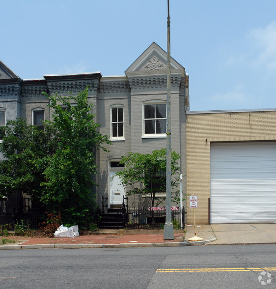 10 E St SE, Washington, DC à vendre - Photo du bâtiment - Image 1 de 1