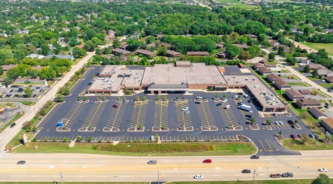 More details for 2579-2601 Mulford Rd N, Rockford, IL - Retail for Lease