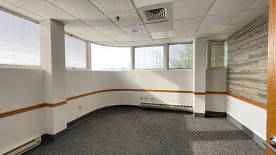 446-450 Union Blvd, Allentown, PA for lease Interior Photo- Image 2 of 3
