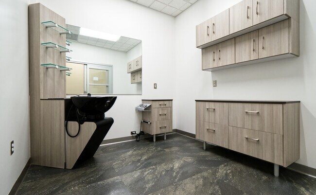 More details for 6501 Grape Rd, Mishawaka, IN - Flex for Lease