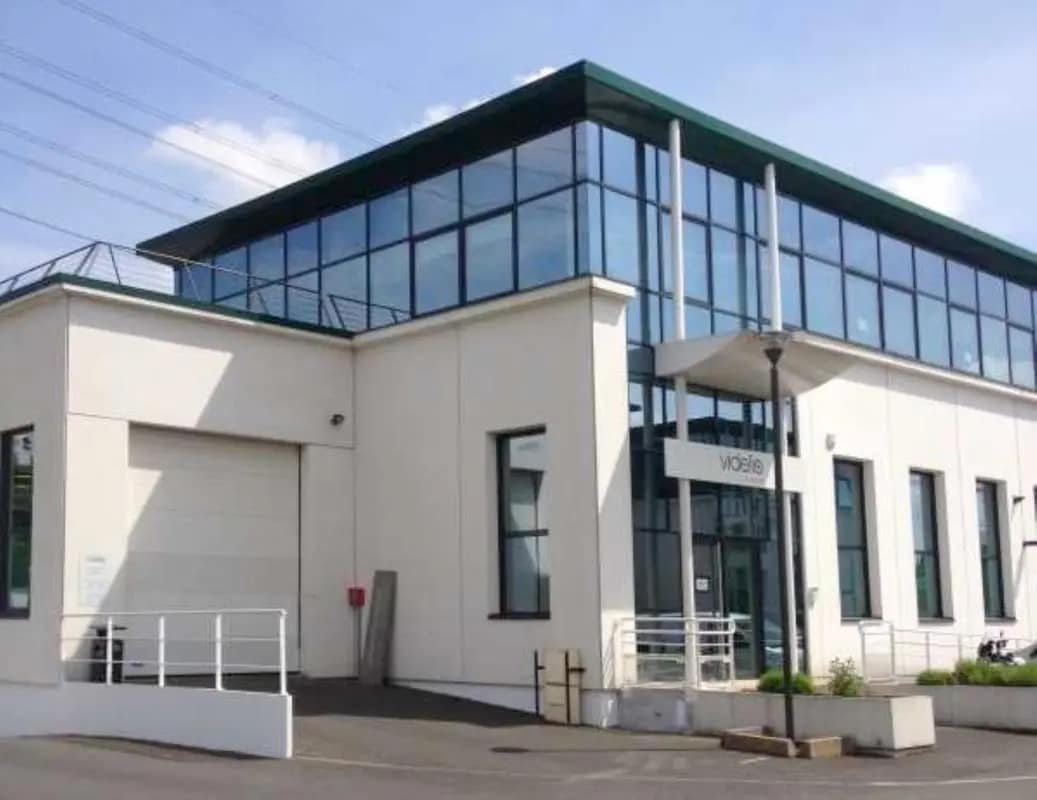 Flex in Villeneuve-la-Garenne for lease Building Photo- Image 1 of 9