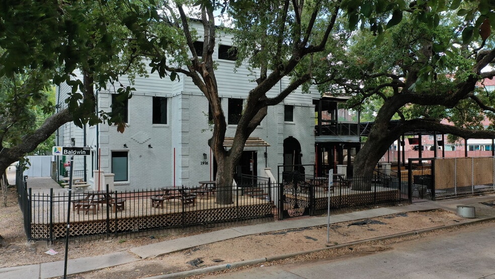 1916 Baldwin St, Houston, TX à vendre - Photo du bâtiment - Image 2 de 44