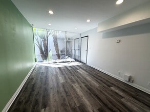 739 E Walnut St, Pasadena, CA à louer Photo intérieure- Image 2 de 4