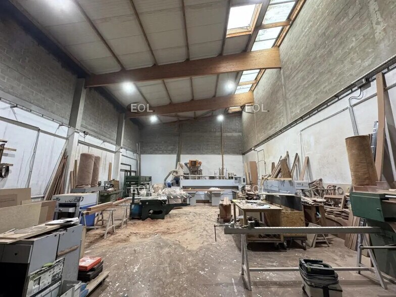 Flex in Pontault-Combault for sale - Building Photo - Image 1 of 6