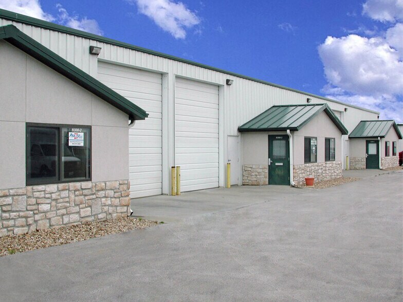 6309 NW Kelly Dr, Parkville, MO à louer - Photo du bâtiment - Image 1 de 3