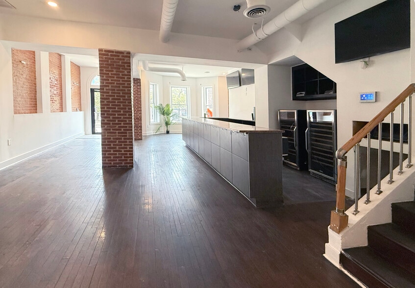 1736 Connecticut Ave NW, Washington, DC for lease - Building Photo - Image 2 of 7