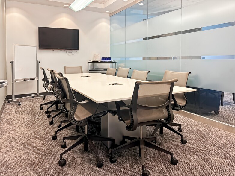 2245 Texas Dr, Sugar Land, TX à louer - Photo intérieure - Image 3 de 18