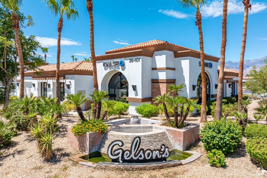 36101 Bob Hope Dr, Rancho Mirage, CA à louer - Photo du bâtiment - Image 2 de 17