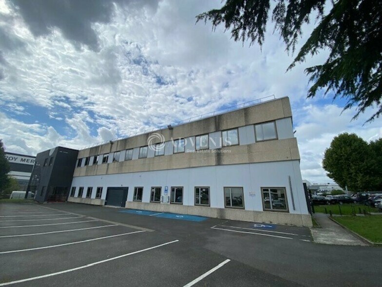 6 Rue Des Peupliers, Nanterre à louer - Photo du bâtiment - Image 1 de 11