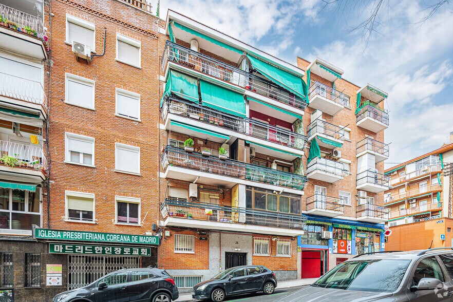 Calle de José María Pereda, 26, Madrid, Madrid for sale - Primary Photo - Image 1 of 2