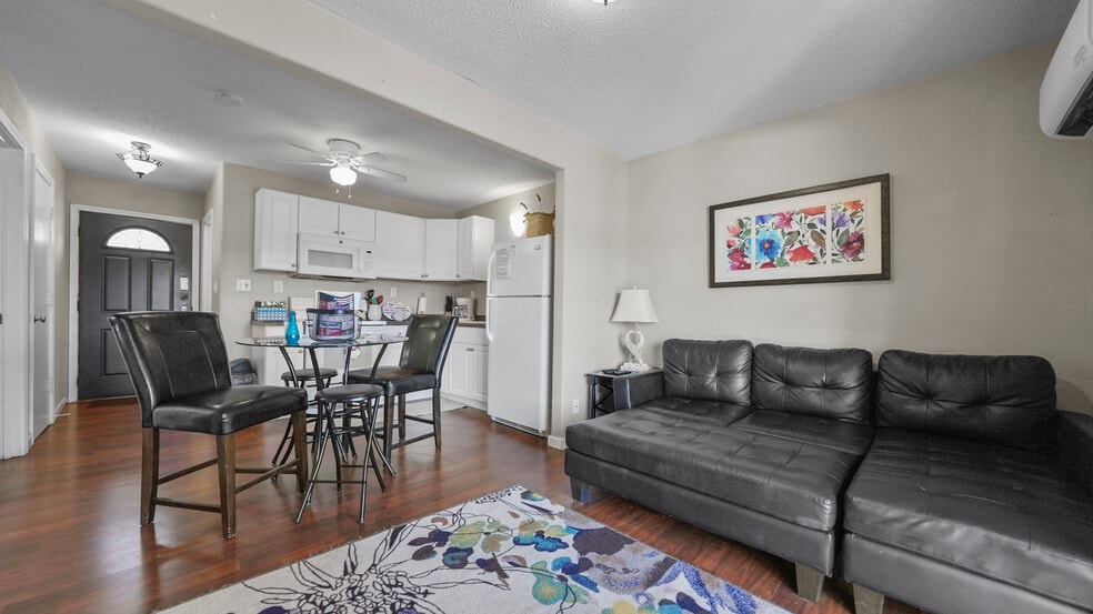 91 Breeze Dr, Camdenton, MO for sale - Building Photo - Image 3 of 40