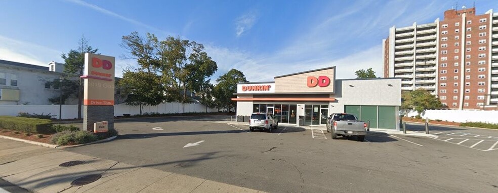 582-588 Washington St, Quincy, MA for lease - Building Photo - Image 1 of 2