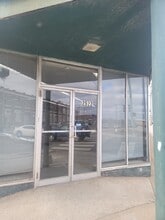 2522 E Truman Rd, Kansas City, MO for lease Building Photo- Image 1 of 10