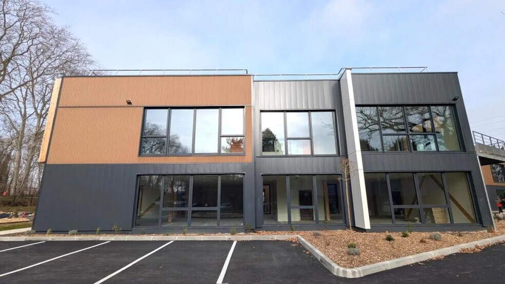 Bureau dans Ramonville-Saint-Agne à louer - Photo du bâtiment - Image 2 de 17