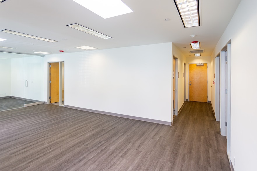 2670-2672 E Walnut St, Pasadena, CA for sale - Matterport 3D Scan - Image 2 of 11