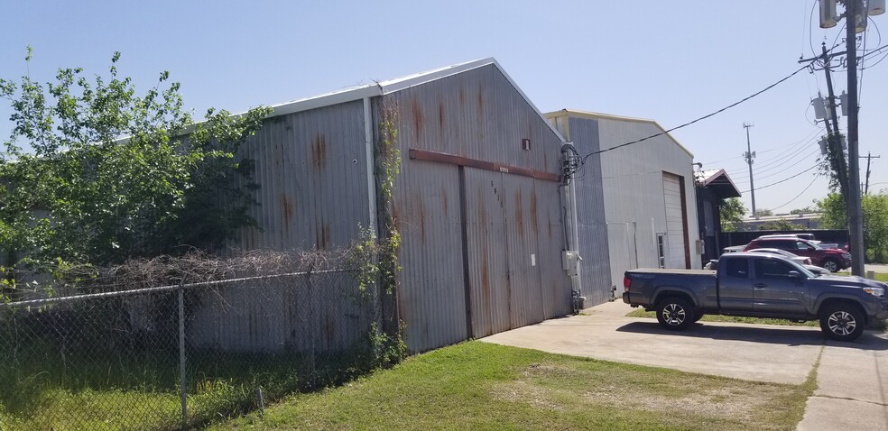 6417 McGrew St, Houston, TX for lease - Building Photo - Image 2 of 17