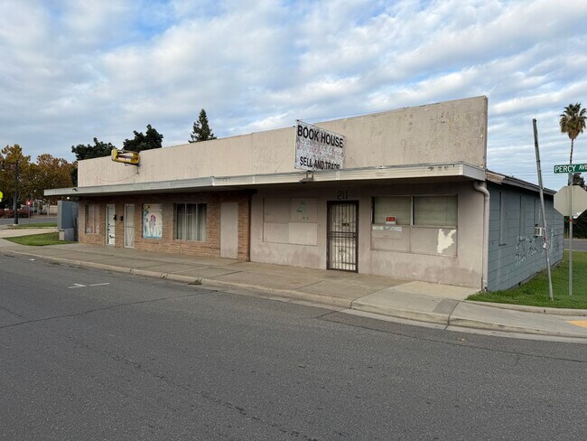 More details for 217 Percy Ave, Yuba City, CA - Retail for Sale