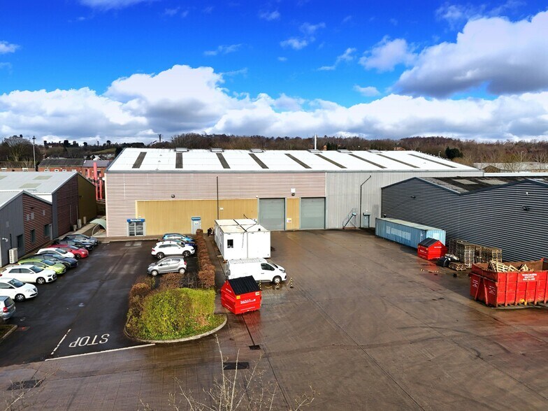 Silburn Way, Manchester à louer - Photo du bâtiment - Image 1 de 16