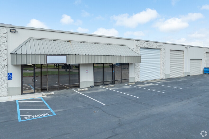 4300 82nd St, Sacramento, CA for lease - Building Photo - Image 2 of 9