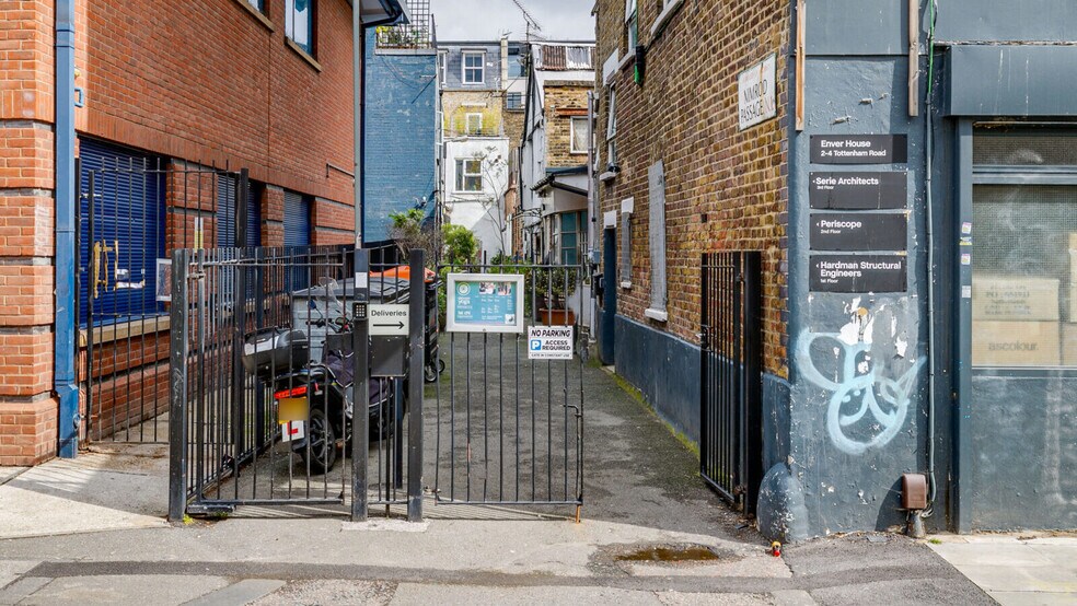 2 Nimrod Passage, London for lease - Building Photo - Image 3 of 4