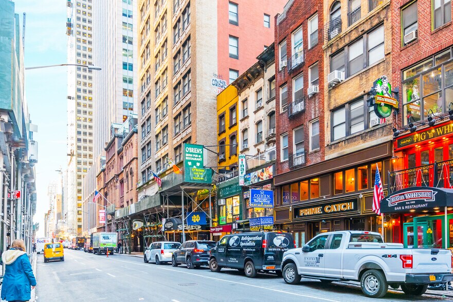 136 W 46th St, New York, NY for lease - Building Photo - Image 2 of 5