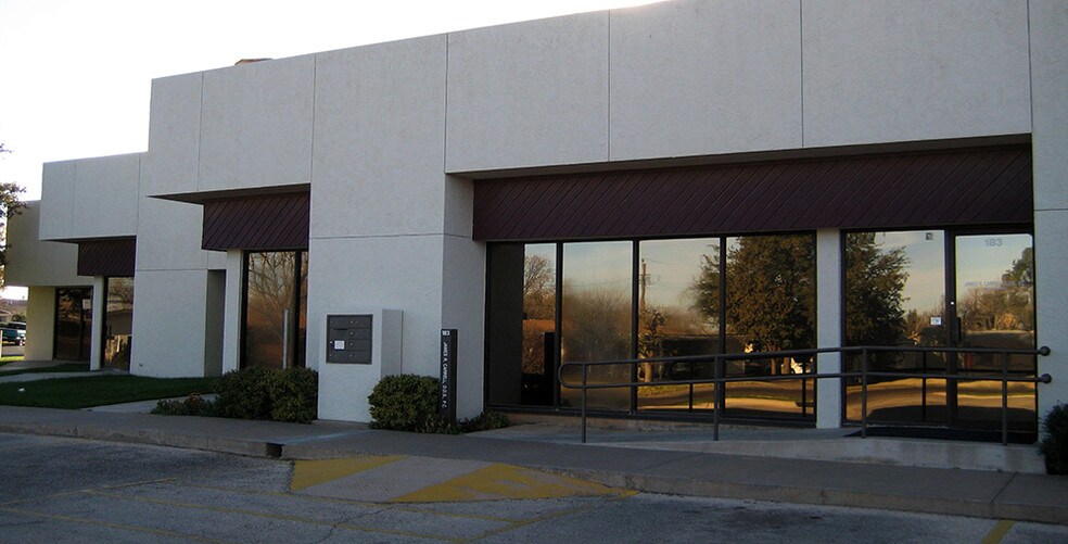 3001 W Illinois Ave, Midland, TX à louer - Photo du bâtiment - Image 3 de 5