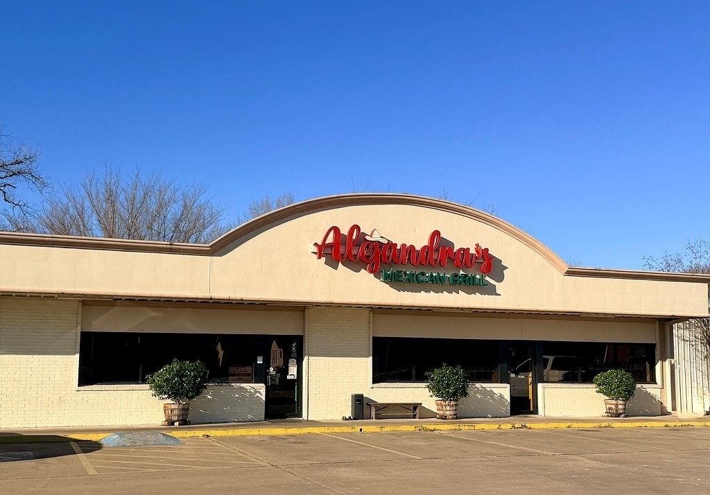 403 N Jefferson St, La Grange, TX for lease Building Photo- Image 1 of 14