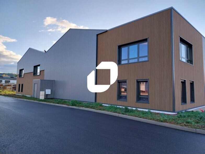 225 Avenue Des Marronniers, Bourgoin-Jallieu for lease - Building Photo - Image 2 of 41
