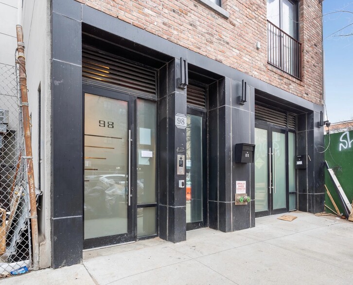 98 Tompkins Ave, Brooklyn, NY for lease - Building Photo - Image 1 of 25