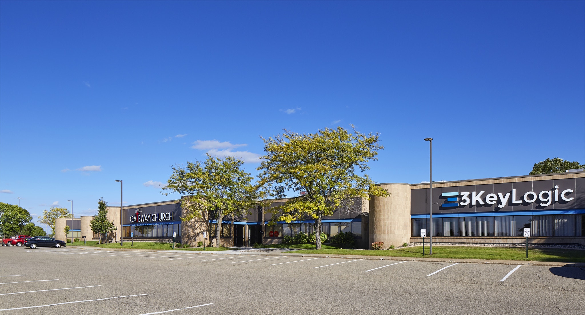 501-617 Travelers Trl, Burnsville, MN for lease Building Photo- Image 1 of 6