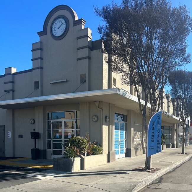 Plus de détails pour 7652 Monterey St, Gilroy, CA - Coworking à louer