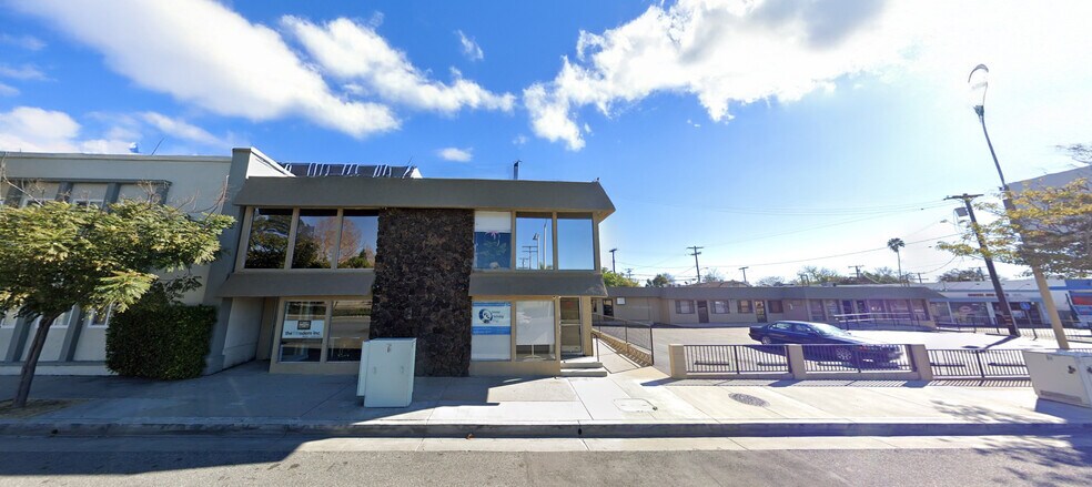 416 S Rosemead Blvd, Pasadena, CA à louer - Photo du bâtiment - Image 3 de 3