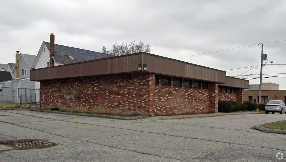 1930 Reid Ave, Lorain, OH à vendre - Photo du bâtiment - Image 3 de 3