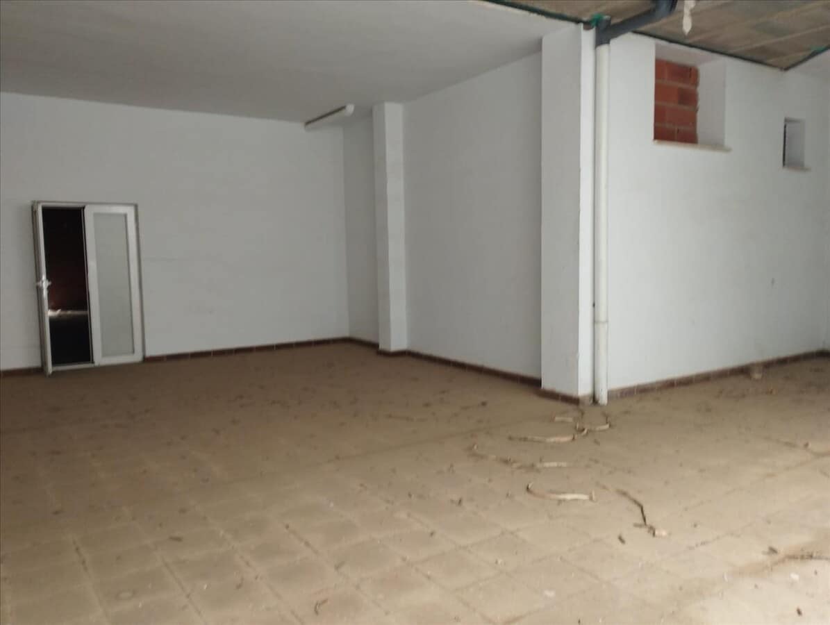 Calle Escribano, Almendralejo, BAD 06200 - - - Interior Photo - Image 1 of 8