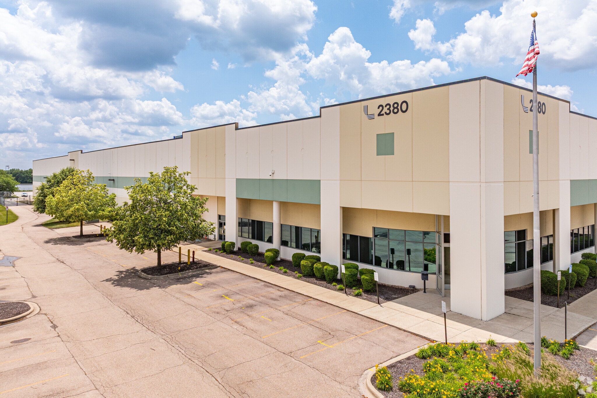 2380 Sullivan Rd, Aurora, IL for lease Building Photo- Image 1 of 15