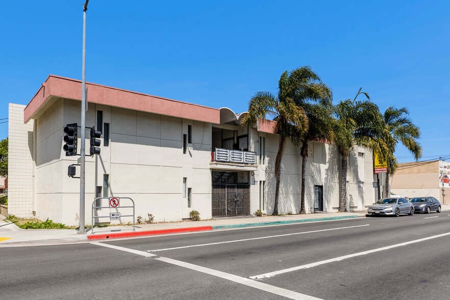 13663 Prairie Ave, Hawthorne, CA for sale - Primary Photo - Image 1 of 40