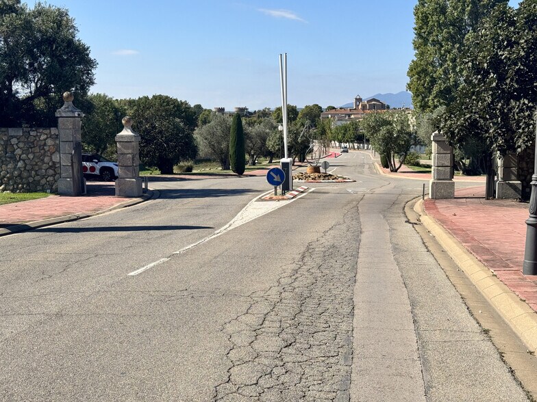 Carrer de Felip l'Ardit, 29, Peralada, Gerona à vendre - Photo du bâtiment - Image 2 de 24