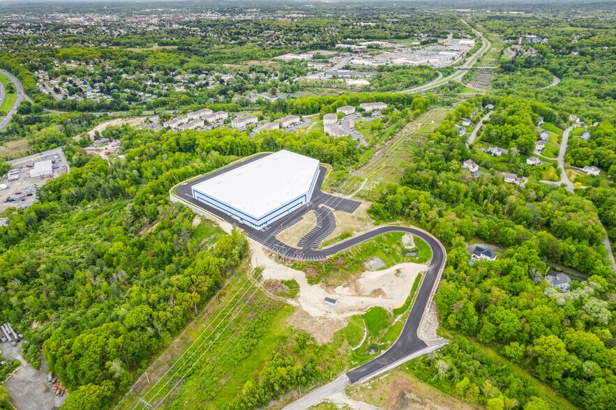 46 Old Ferry Rd, Methuen, MA à louer - Photo du bâtiment - Image 3 de 15