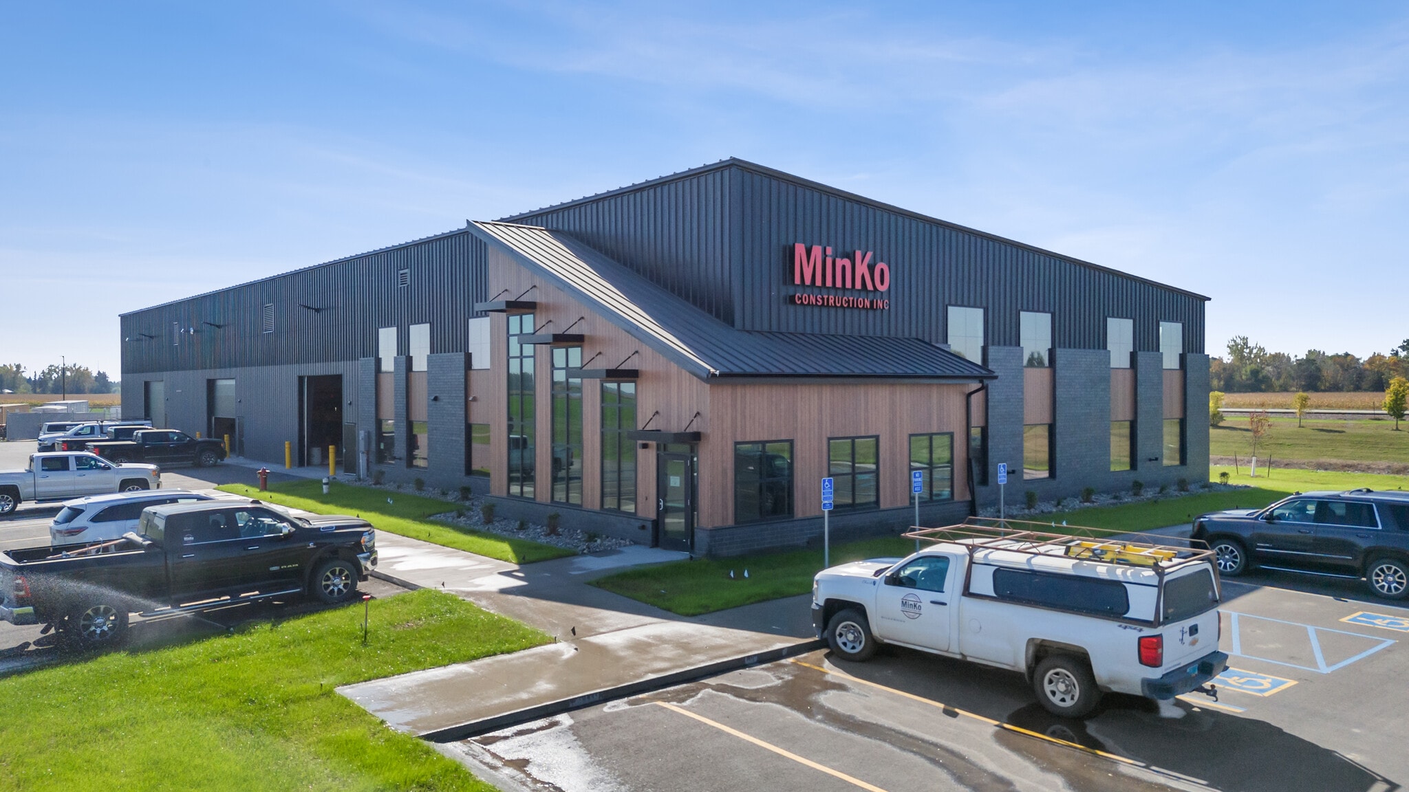 4111 34th Ave S, Moorhead, MN for lease Building Photo- Image 1 of 7