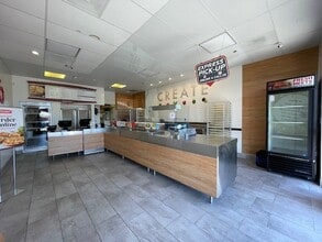 741-747 E Monte Vista Ave, Vacaville, CA for lease Interior Photo- Image 1 of 18