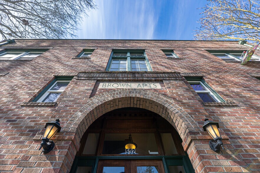 502 S I St, Tacoma, WA à vendre - Photo du bâtiment - Image 3 de 30