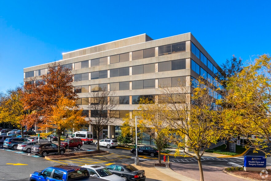 6410 Rockledge Dr, Bethesda, MD à louer - Photo du bâtiment - Image 2 de 6