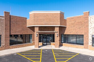 1390 Bellevue St, Green Bay, WI à louer Photo du bâtiment- Image 1 de 21