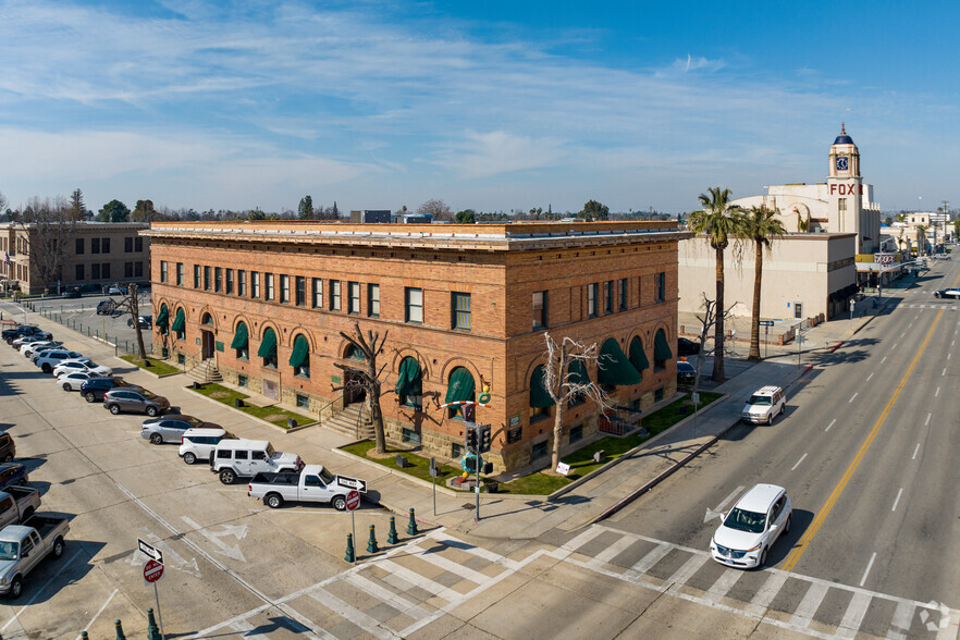 1712 19th St, Bakersfield, CA for lease - Aerial - Image 2 of 18