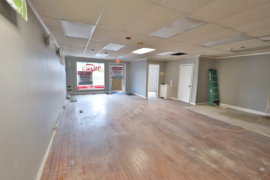 301-303 S Salem St, Dover, NJ à louer - Photo du bâtiment - Image 3 de 18
