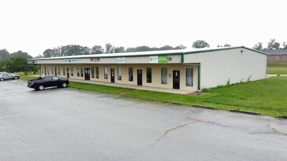 1591 N Highway 63, Houston, MO for sale - Building Photo - Image 2 of 12