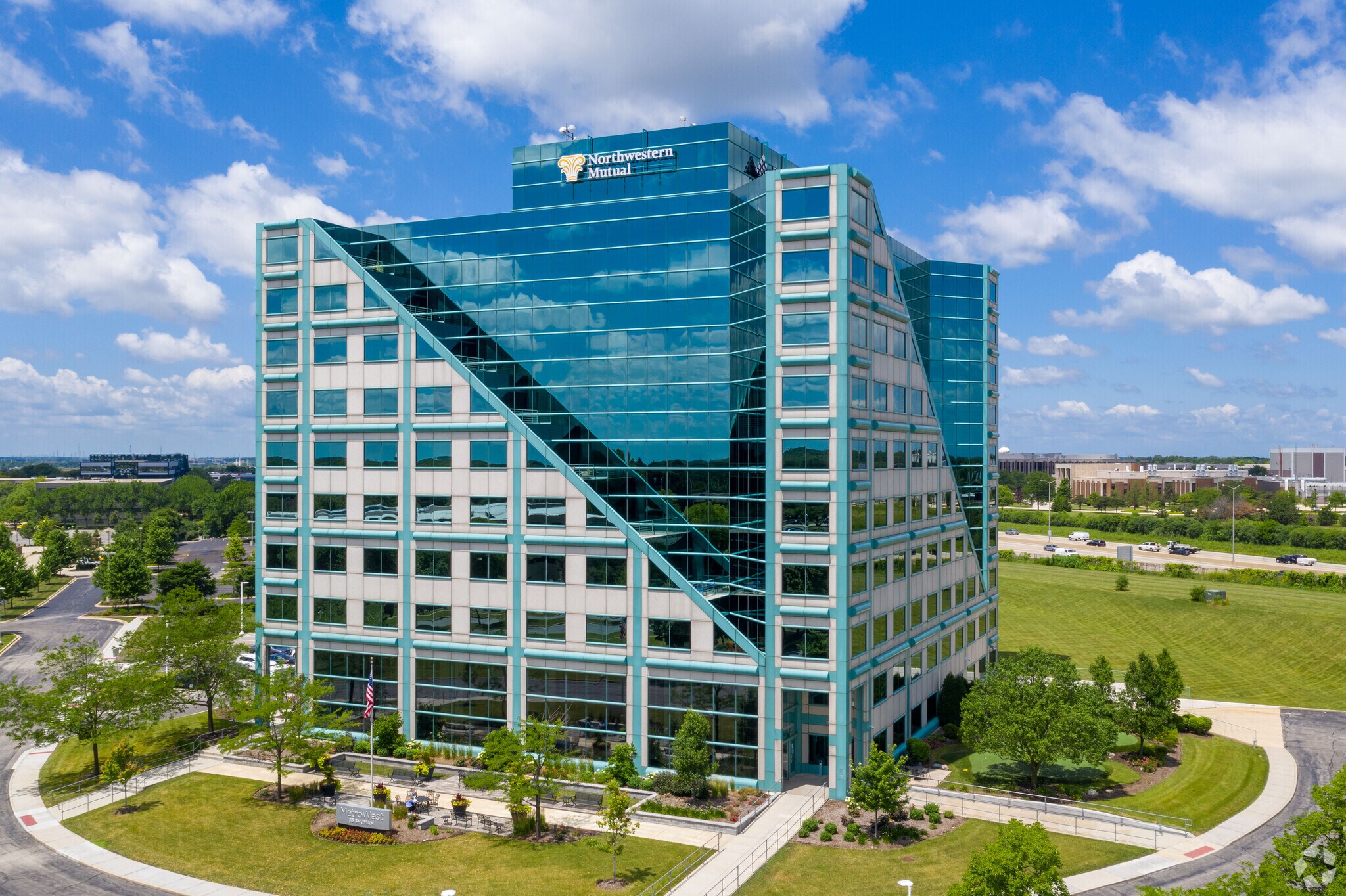 55 Shuman Blvd, Naperville, IL à louer Photo du bâtiment- Image 1 de 18