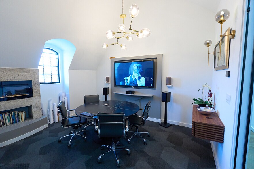 7130 Buford Hwy, Atlanta, GA à louer - Photo du bâtiment - Image 3 de 14